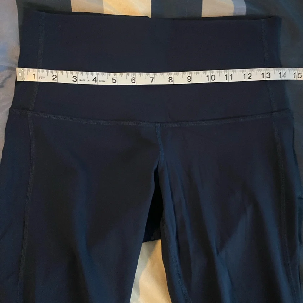 🍋 LIKE NEW Lululemon Wunder Under HR Crop 23" Scallop Luxtreme - True Navy - 8 - Picture 10 of 14